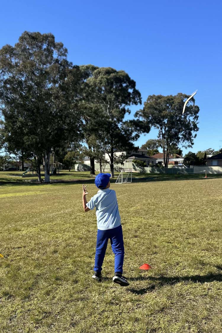 Boomerang throwing